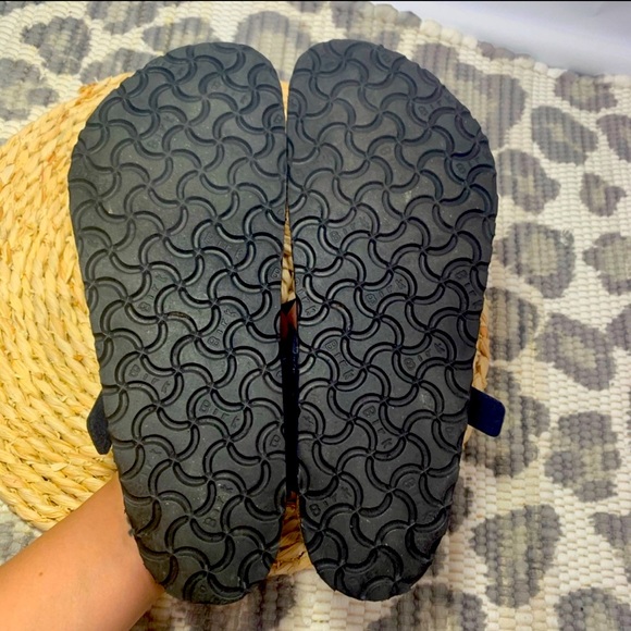Birkenstock Metallic Navy Blue Giezh Thong Sandals - Picture 4 of 6